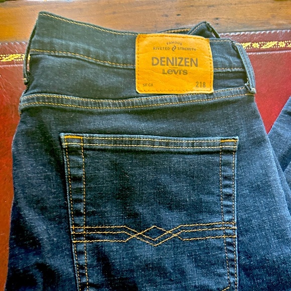 Levi's Denizen Blue 218 Straight Fit Blue Jeans Size 36 W x 30 L - Picture 12 of 15